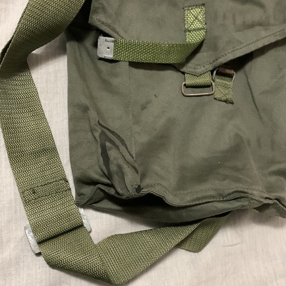 Vintage WWII Polish Gas Mask Bag - Picture 6 of 7